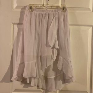 IZ BYER cute white ruffle skirt.